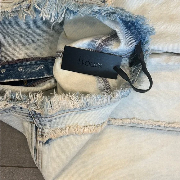 h:ours Calista Pant in Light Tinted Bleach - Picture 14 of 14